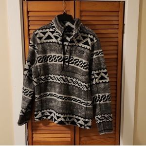 North face pull over